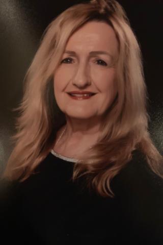 Headshot of Deb Hain